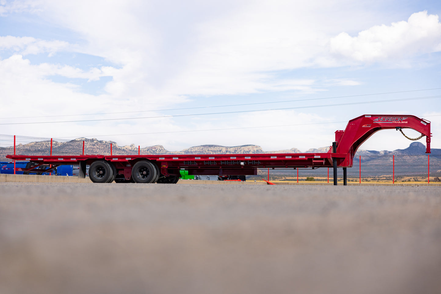Horizon HYZ Hydraulic Dovetail Flatdeck Trailer