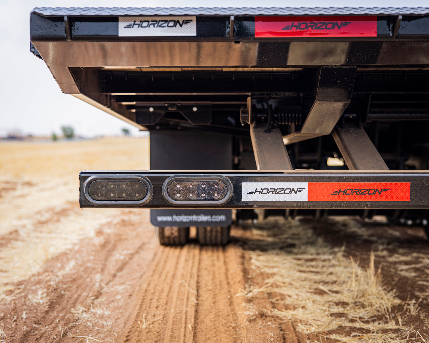 Horizon FYZ Hydrolic Dovetail Flatdeck Trailer