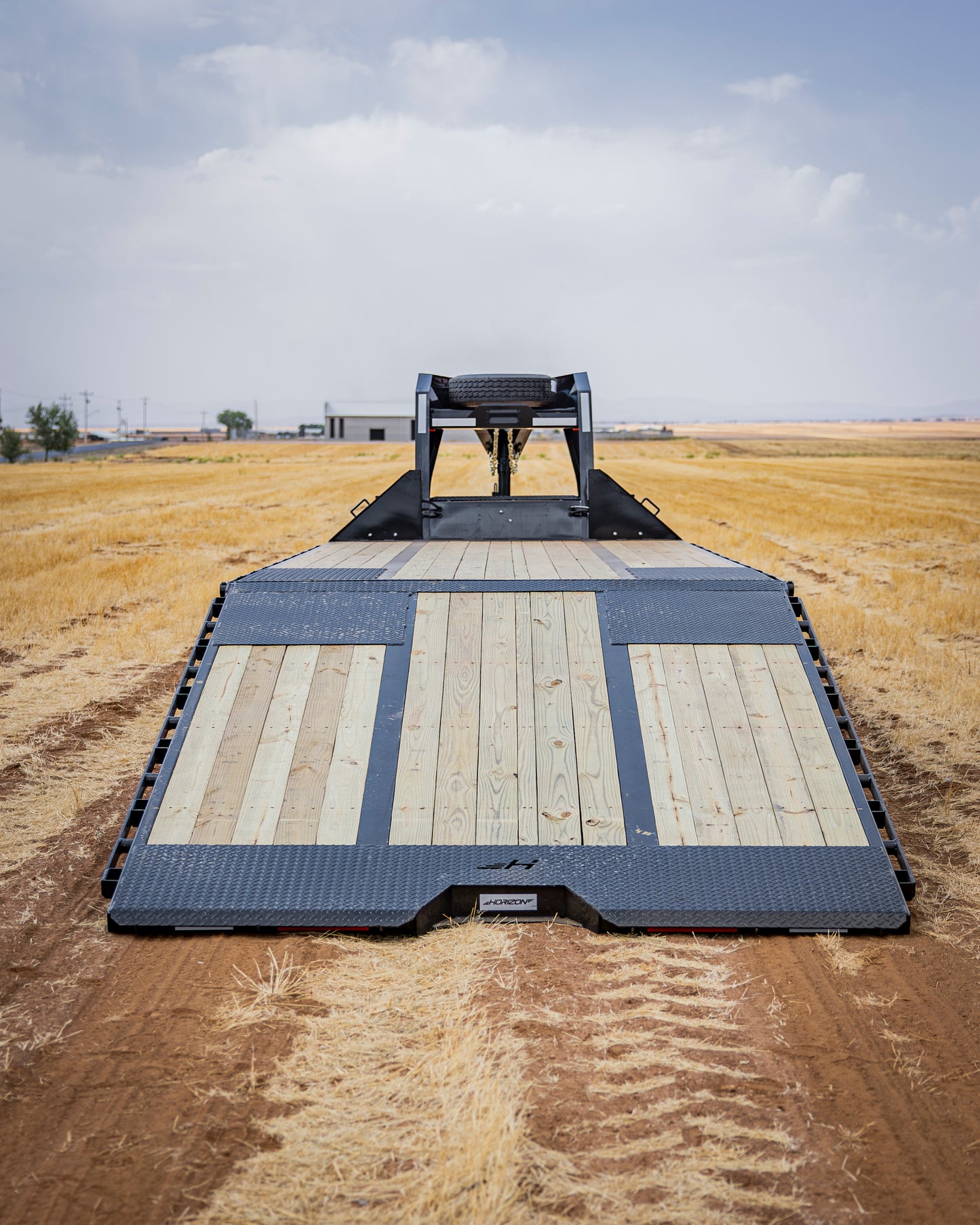 Horizon FYZ Hydrolic Dovetail Flatdeck Trailer